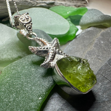 Load image into Gallery viewer, Starfish Peridot Necklace