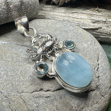 Load image into Gallery viewer, Carrie Crab Aquamarine Necklace