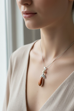 Load image into Gallery viewer, Summer Garden Bee Necklace