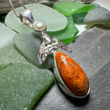 Load image into Gallery viewer, Summer Garden Bee Necklace