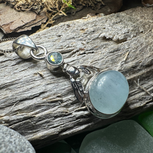 Load image into Gallery viewer, Bee Aquamarine Necklace