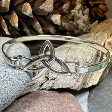 Load image into Gallery viewer, Celtic Triquetra Bracelet