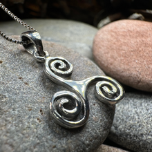 Load image into Gallery viewer, Arwyn Celtic Spiral Necklace