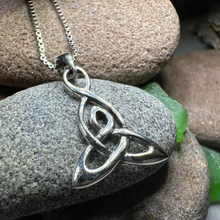 Load image into Gallery viewer, Mother's Knot Necklace