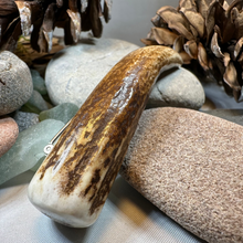 Load image into Gallery viewer, Stag Antler Kilt Pin