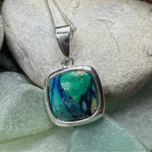 Load image into Gallery viewer, Mira Heathergems Celtic Necklace