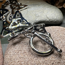 Load image into Gallery viewer, Eire Trinity Knot Bracelet