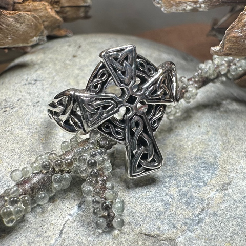 Load image into Gallery viewer, Classic Celtic Cross Ring