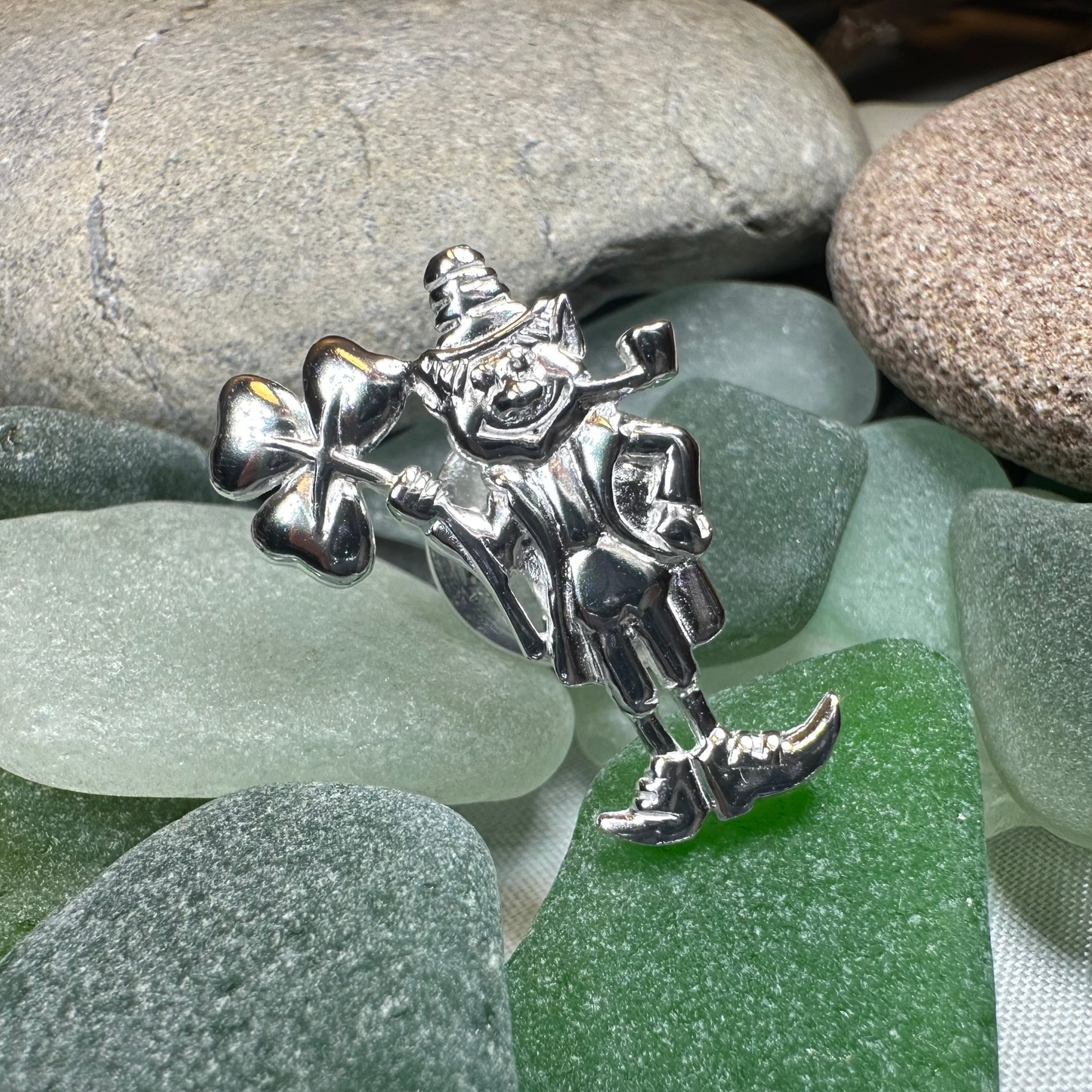 Lucky Leprechaun Shamrock Lapel Pin in Sterling Silver — view 7