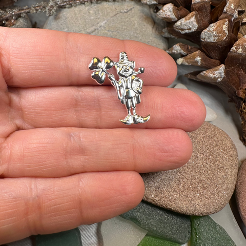 Load image into Gallery viewer, Lucky Leprechaun Shamrock Lapel Pin in Sterling Silver