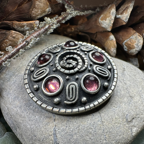 Load image into Gallery viewer, Nightfall Celtic Knot Brooch - Handmade in Scotland