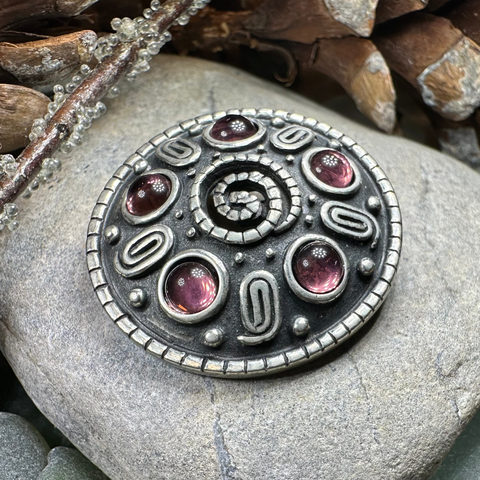 Load image into Gallery viewer, Nightfall Celtic Knot Brooch - Handmade in Scotland