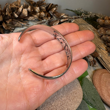 Load image into Gallery viewer, Triple Thistle Cuff Bracelet