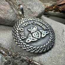 Load image into Gallery viewer, Celtic Gra Mo Chroi Necklace