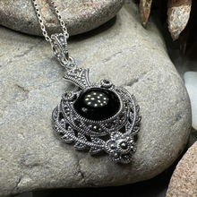 Load image into Gallery viewer, Vintage Onyx Celtic Necklace
