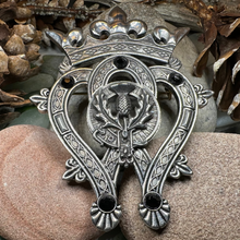 Load image into Gallery viewer, Highland Luckenbooth Plaid Pin