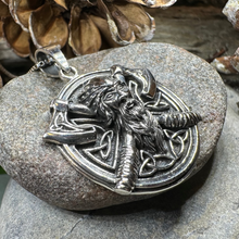 Load image into Gallery viewer, Uthred Viking Warrior Necklace