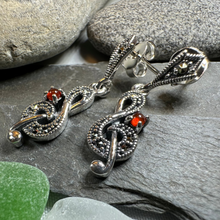 Load image into Gallery viewer, Rhapsody Music Note Earrings