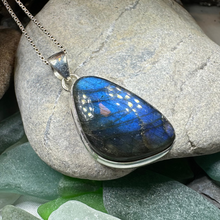 Load image into Gallery viewer, Galaxy Blue Labradorite Necklace