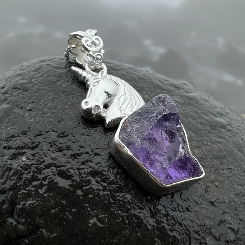 Load image into Gallery viewer, Shailey Unicorn Necklace