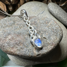 Load image into Gallery viewer, Dublin Celtic Knot Necklace