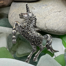 Load image into Gallery viewer, Prancing Unicorn of Scotland Pin