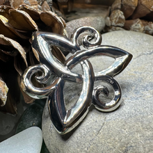 Load image into Gallery viewer, Ritona Celtic Spiral Brooch