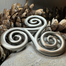 Load image into Gallery viewer, Vesunna Celtic Spiral Brooch