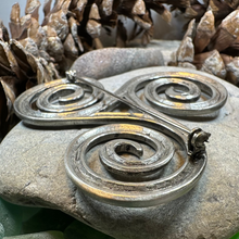Load image into Gallery viewer, Vesunna Celtic Spiral Brooch