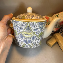 Load image into Gallery viewer, William Morris Lodden Fine China Teapot