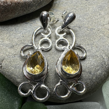Load image into Gallery viewer, Ariadne Celtic Knot Earrings