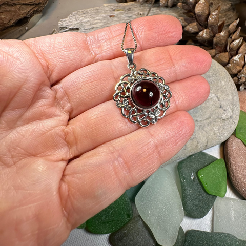 Load image into Gallery viewer, Elena Irish Shamrock Garnet Necklace