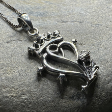 Load image into Gallery viewer, Sweetheart Luckenbooth Pendant