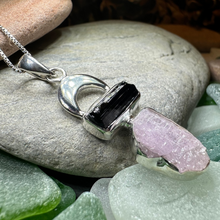 Load image into Gallery viewer, Crescent Moon Necklace
