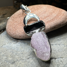 Load image into Gallery viewer, Crescent Moon Necklace