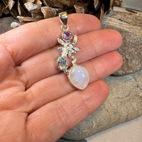 Load image into Gallery viewer, Shailyn Fairy Necklace