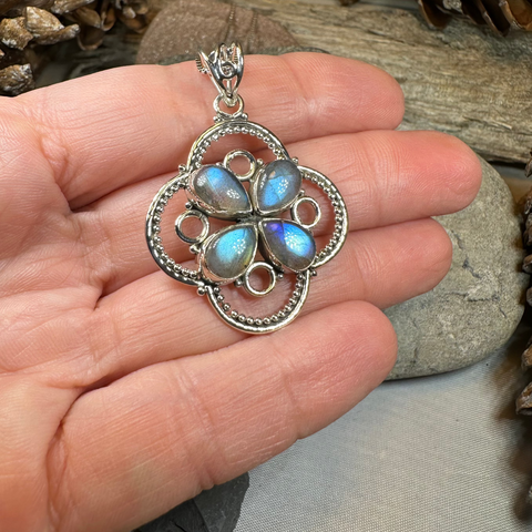 Load image into Gallery viewer, Astrid Aurora LabradoriteNecklace