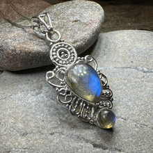 Load image into Gallery viewer, Fiona Labradorite Necklace