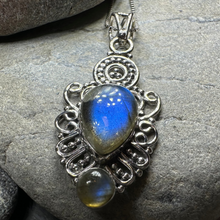 Load image into Gallery viewer, Fiona Labradorite Necklace