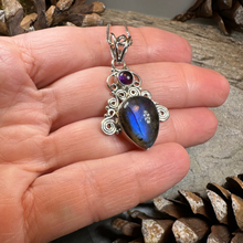 Load image into Gallery viewer, Blaise Labradorite Necklace