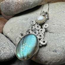 Load image into Gallery viewer, Phoebe Labradorite Necklace
