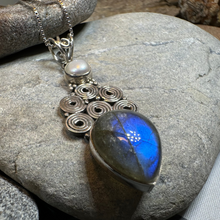 Load image into Gallery viewer, Phoebe Labradorite Necklace