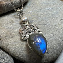 Load image into Gallery viewer, Phoebe Labradorite Necklace