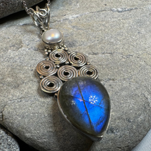 Load image into Gallery viewer, Phoebe Labradorite Necklace