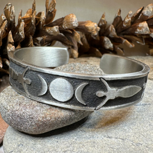Load image into Gallery viewer, Celtic Triple Moon Goddess Bracelet