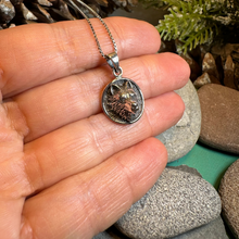 Load image into Gallery viewer, 3-D Wolf Necklace