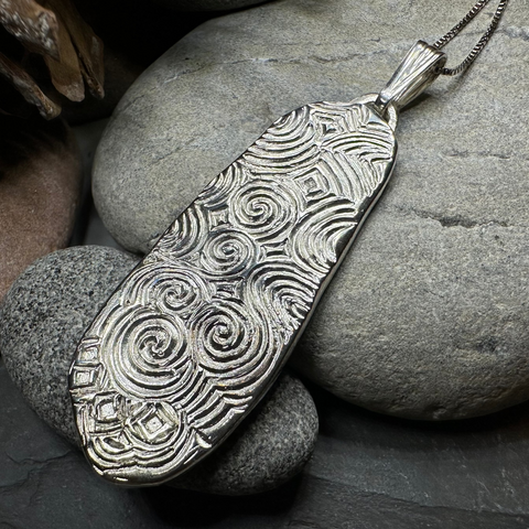 Load image into Gallery viewer, Artisan Newgrange Entrance Stone Necklace - Made in Ireland