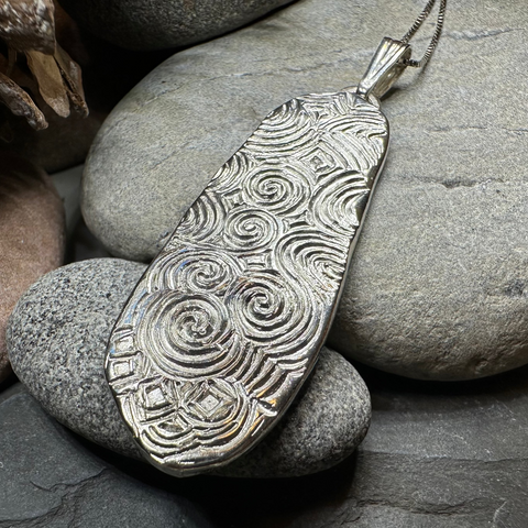 Load image into Gallery viewer, Artisan Newgrange Entrance Stone Necklace - Made in Ireland