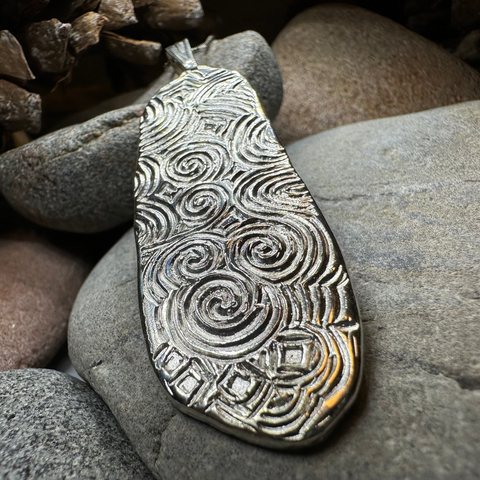 Load image into Gallery viewer, Artisan Newgrange Entrance Stone Necklace - Made in Ireland