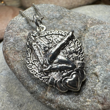 Load image into Gallery viewer, Claddagh Irish Dancer Necklace